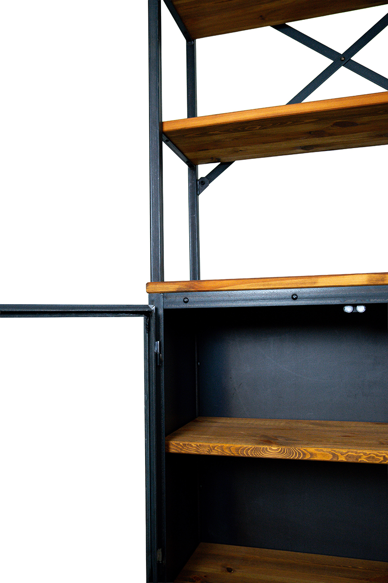 Kredens Vetro <br> <i><small>Monumentalna ekspozycja w stalowych ramach</small></i> - obrazek 3