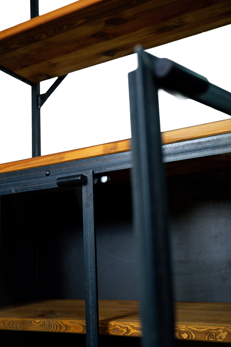 Kredens Vetro <br> <i><small>Monumentalna ekspozycja w stalowych ramach</small></i> - obrazek 5