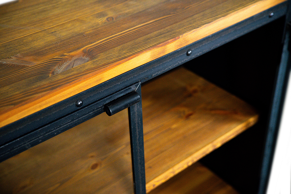 Kredens Vetro <br> <i><small>Monumentalna ekspozycja w stalowych ramach</small></i> - obrazek 6