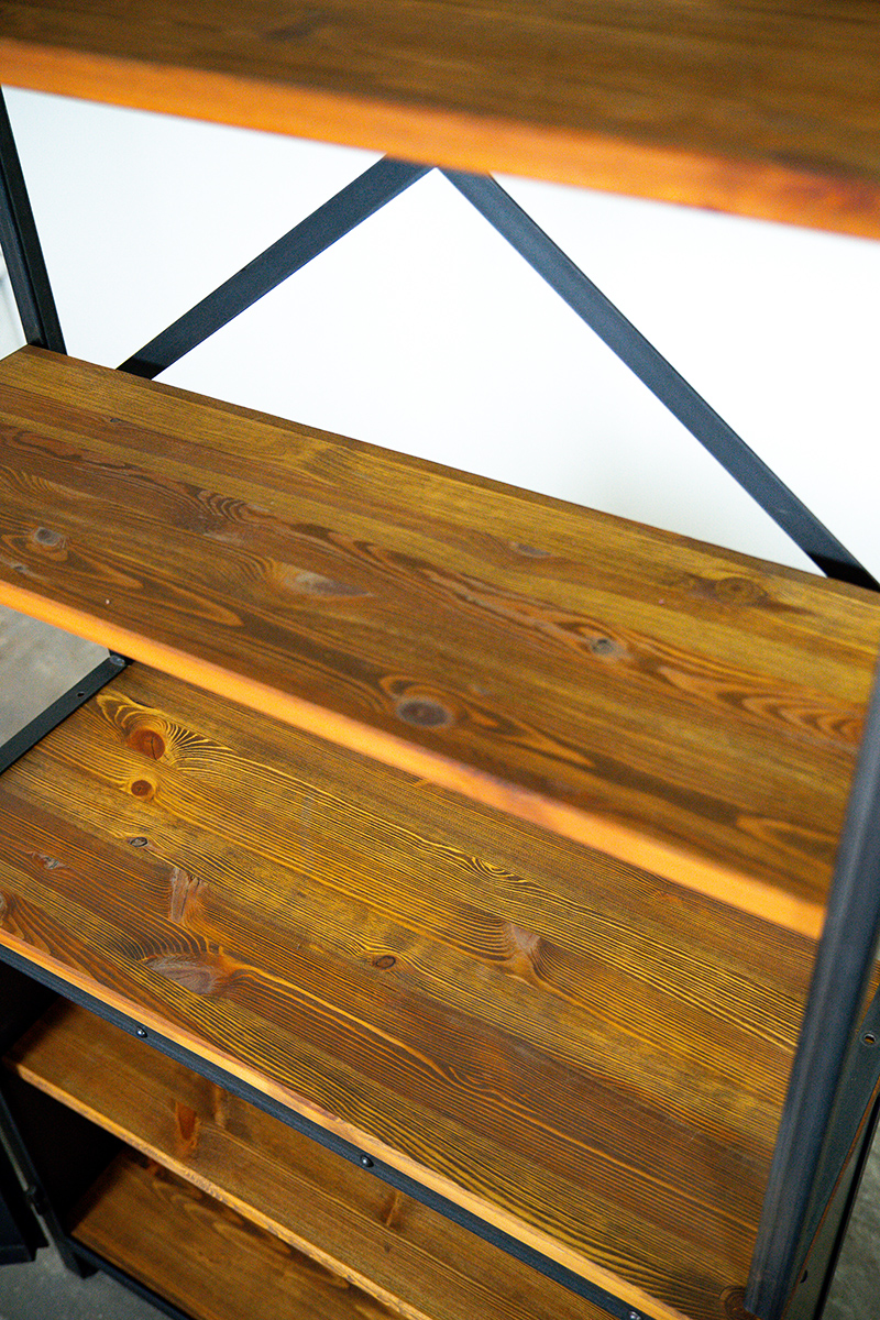 Kredens Vetro <br> <i><small>Monumentalna ekspozycja w stalowych ramach</small></i> - obrazek 2